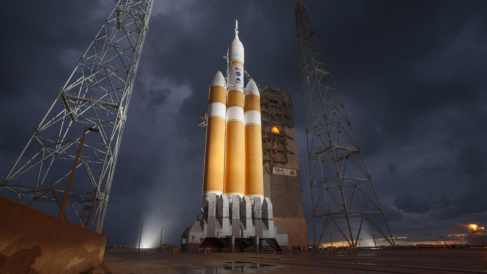 开云体育下载-詹姆斯现场观看女儿篮球比赛，女詹姆斯wnba